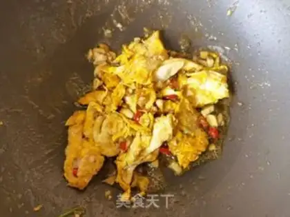 Make Garlic eggs, Tommy powder step 8