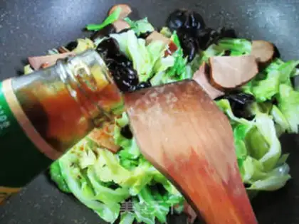 Make Black mussel ham and cabbage step 8