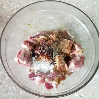 Make Garlic ribs step 1