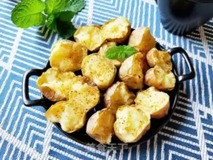 Make Pepper salt potatoes step 4