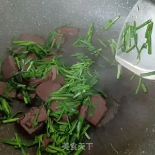 Make Garlic and pig blood step 9