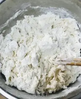 Make Spring meat buns step 2
