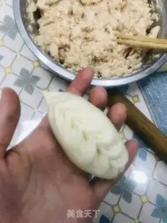 Make Spring meat buns step 10
