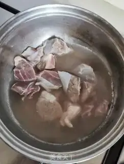 Make Pork chord soup step 2