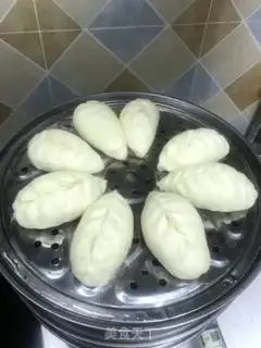 Make Spring meat buns step 15