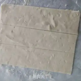 Make Hand-to-hand Napoleon step 2