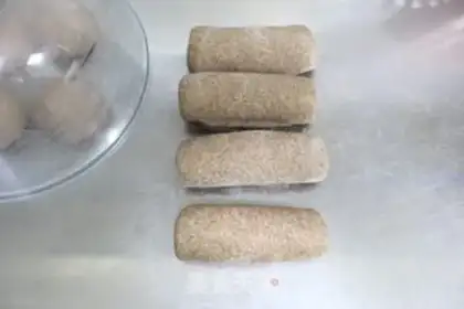 Make Black all-wheat toast and salt rolls step 7