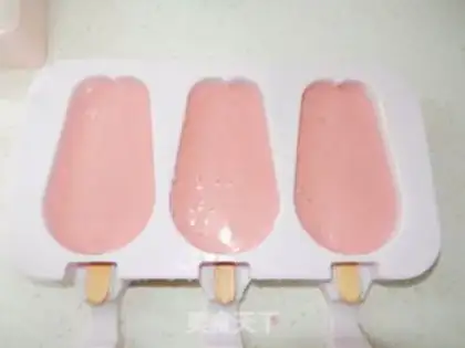 Make Strawberry ice cream step 4