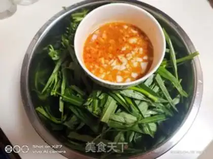 Make Garlic cabbage step 0