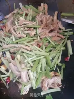 Make Celery fried oxen step 4