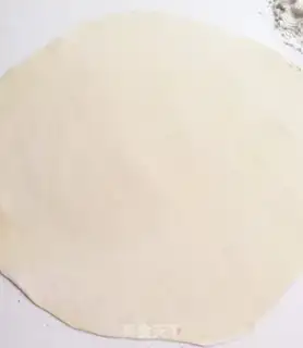 Make Hands on egg noodles step 4