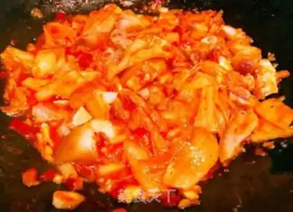 Make Spicy pickles, pork-to-be soup step 6