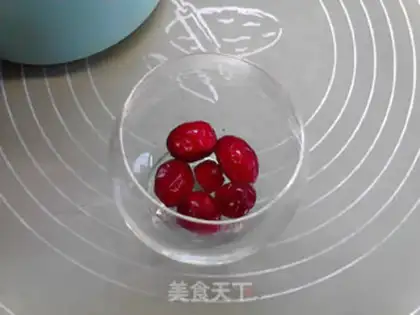 Make Fresh cranberry and banana yogurt shakes step 6