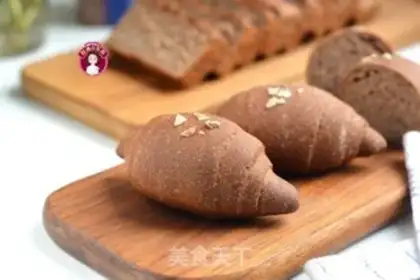 Make Black all-wheat toast and salt rolls step 20