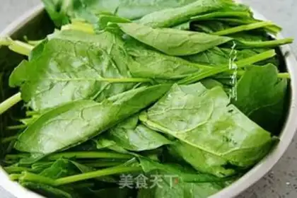 Make Spicy spinach step 0