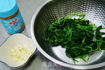 Make Spicy spinach step 3