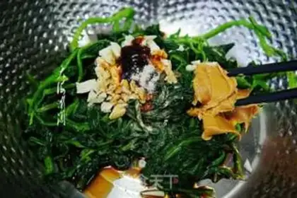 Make Spicy spinach step 4