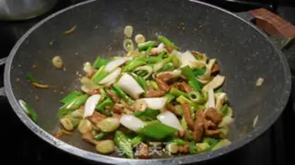Make Korean beef fried onions step 6