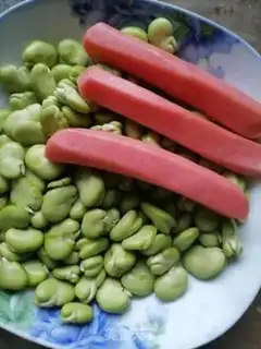 Make Scrambling beans. Hot dog intestines step 0