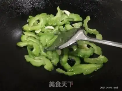 Make Bitter eggs step 5