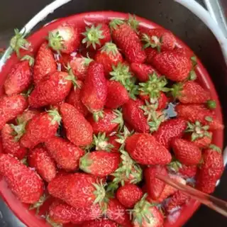 Make Strawberry Ice step 2
