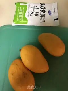 Make Mango milkshake step 0