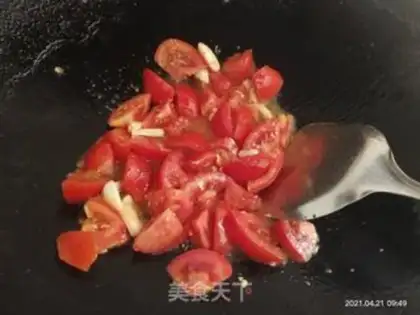 Make Tomato fried eggs step 9
