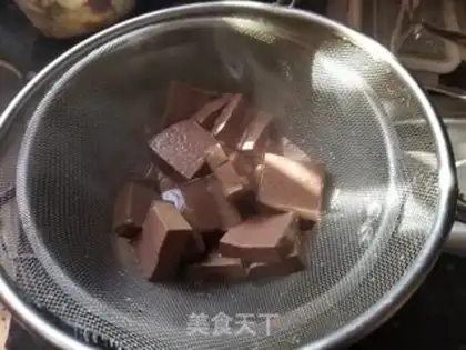 Make The bean sprouts with duck blood step 5