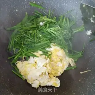 Make Eggs and garlic step 7