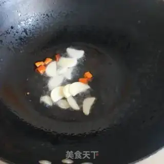 Make Paprika fried abalone mushrooms step 1