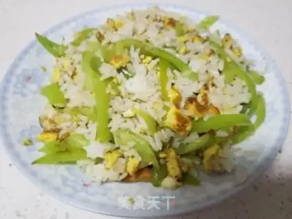 Make Pyramid duck egg fried rice step 7
