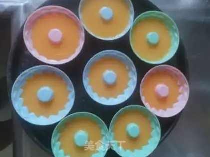 Make Strawberry pudding step 1