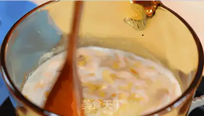 Make Yellow rice cake step 2
