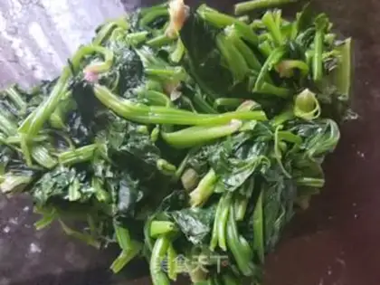 Make Spicy spinach step 3