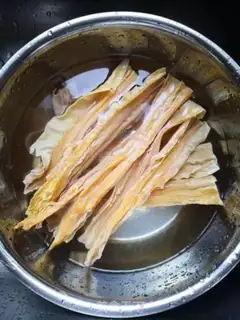 Make Scrambled chili step 0
