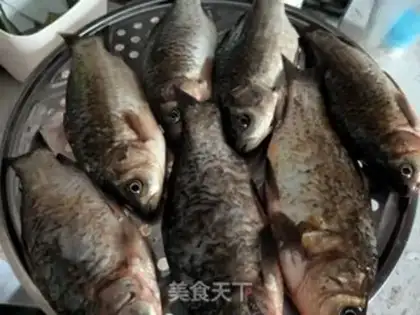 Make Home-cooked fish step 1