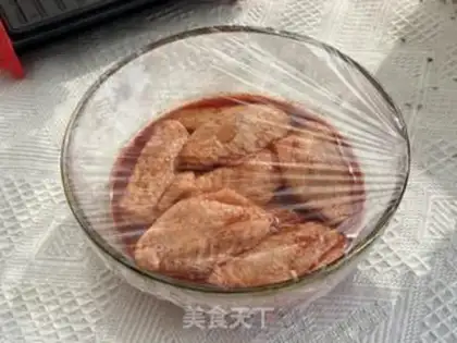 Make The honey chicken is on the wing step 4