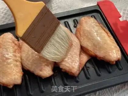Make The honey chicken is on the wing step 6