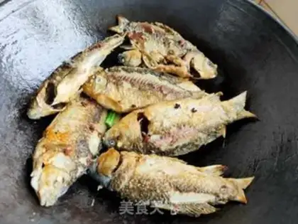Make Home-cooked fish step 9