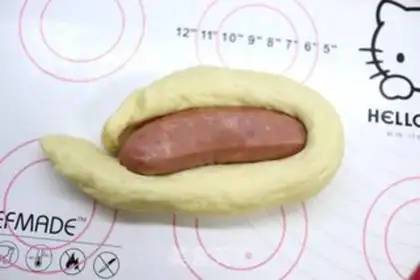 Make Sausage sesame bread step 7