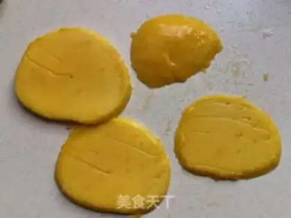 Make Mango egg sandwich step 1