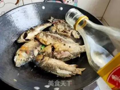 Make Home-cooked fish step 11