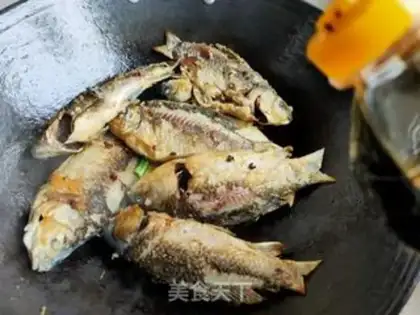 Make Home-cooked fish step 12