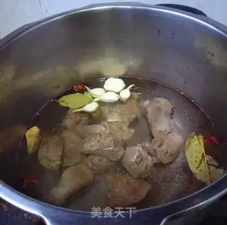 Make The regular borscht step 2
