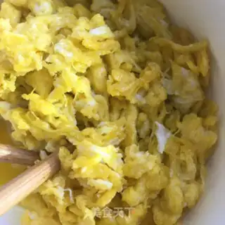 Make Poll-cracker bun step 5