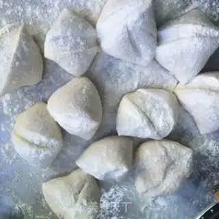 Make Poll-cracker bun step 8
