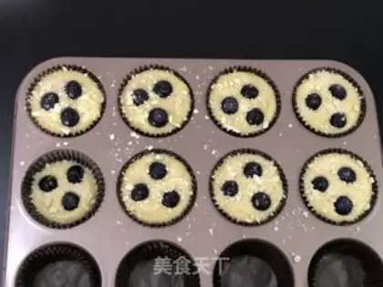 Make Blueberry marignon cake step 12