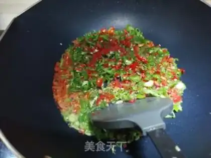 Make Cream peppers and eggs step 1
