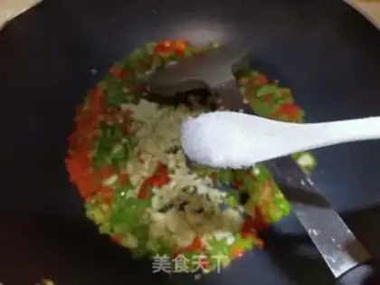 Make Cream peppers and eggs step 3