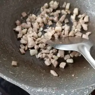 Make The meatloaf is white and the peas are white step 11
